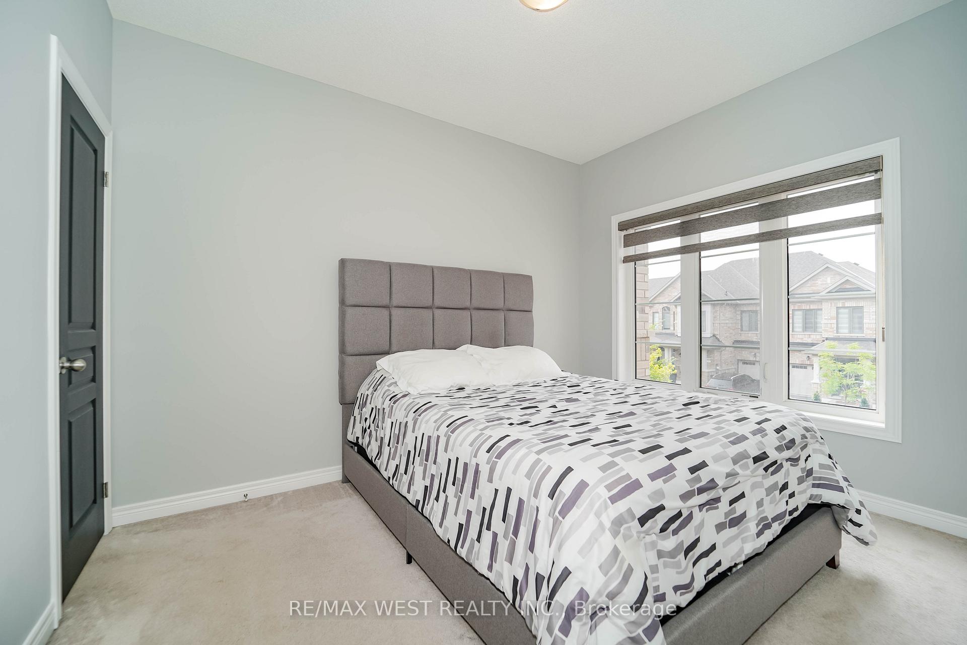 Photo 6 of 12 Adventura Road, Brampton, Northwest Brampton — HOMEH