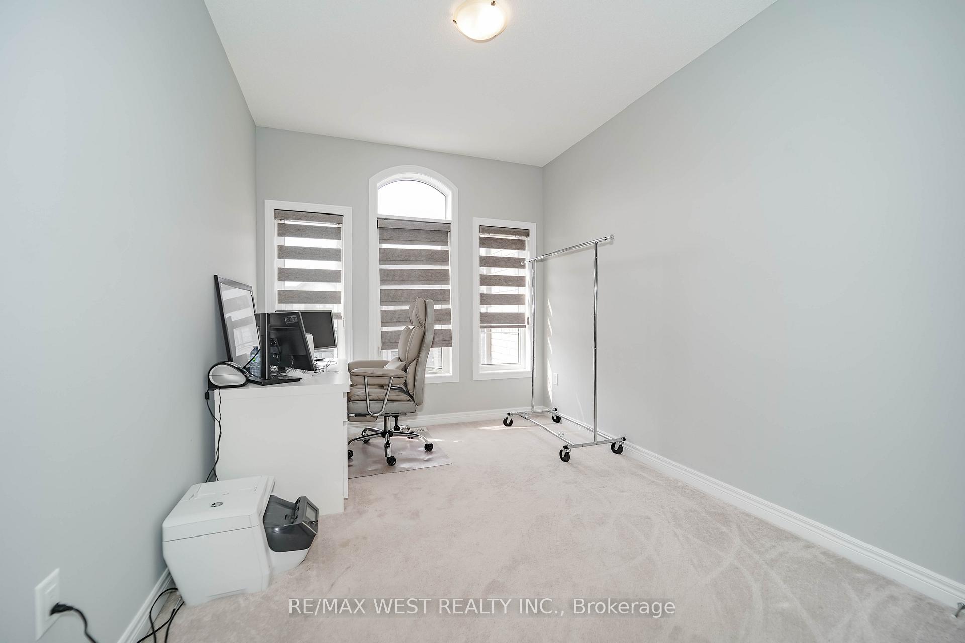 Photo 4 of 12 Adventura Road, Brampton, Northwest Brampton — HOMEH
