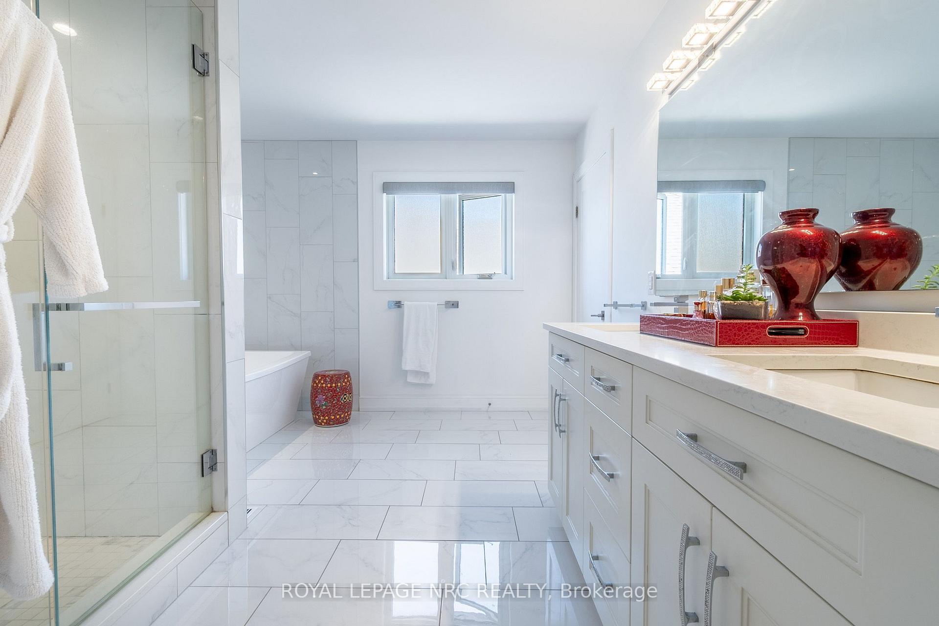 Photo 11 of 126 Lametti Drive, Pelham, Fonthill — HOMEH
