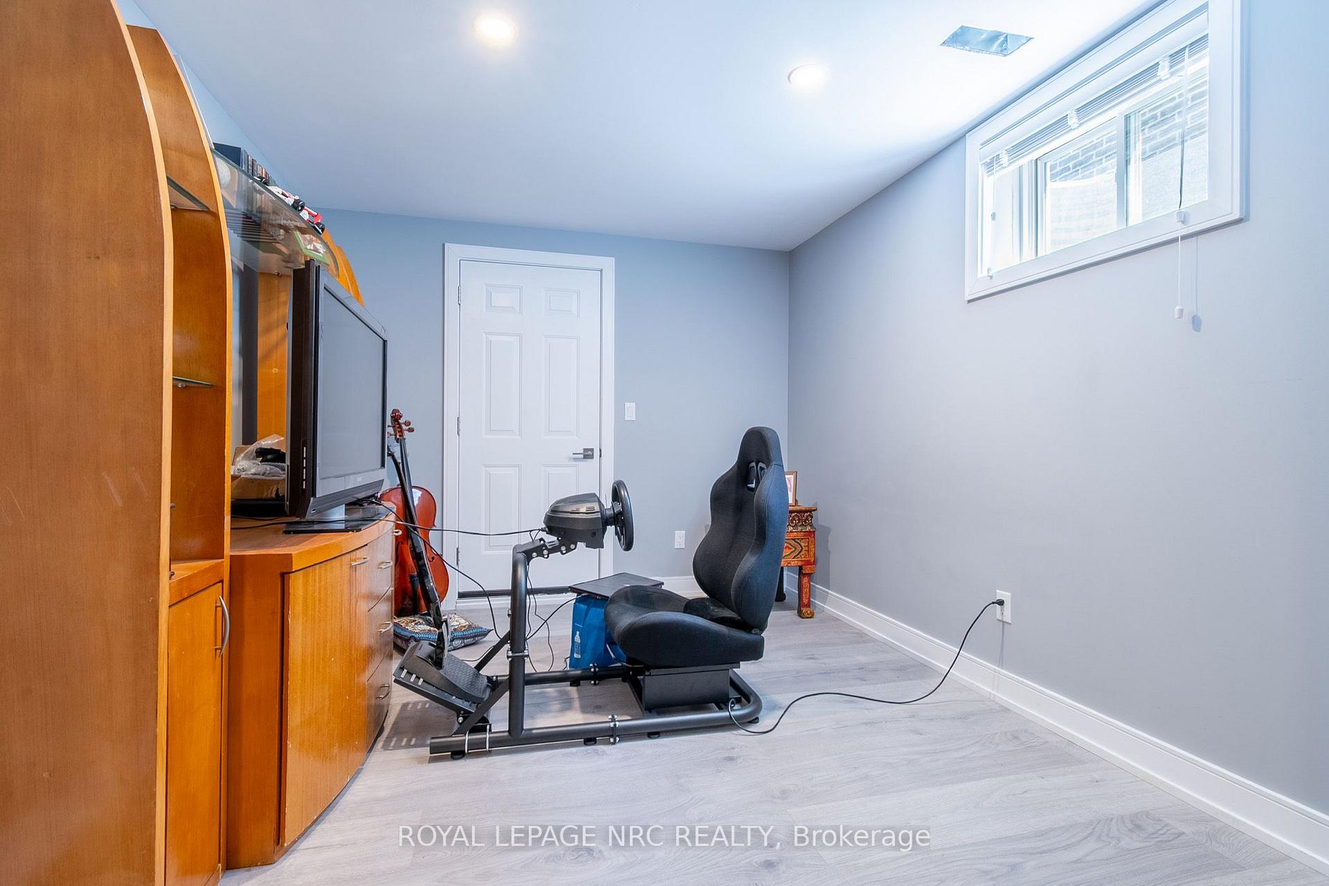 Photo 15 of 126 Lametti Drive, Pelham, Fonthill — HOMEH