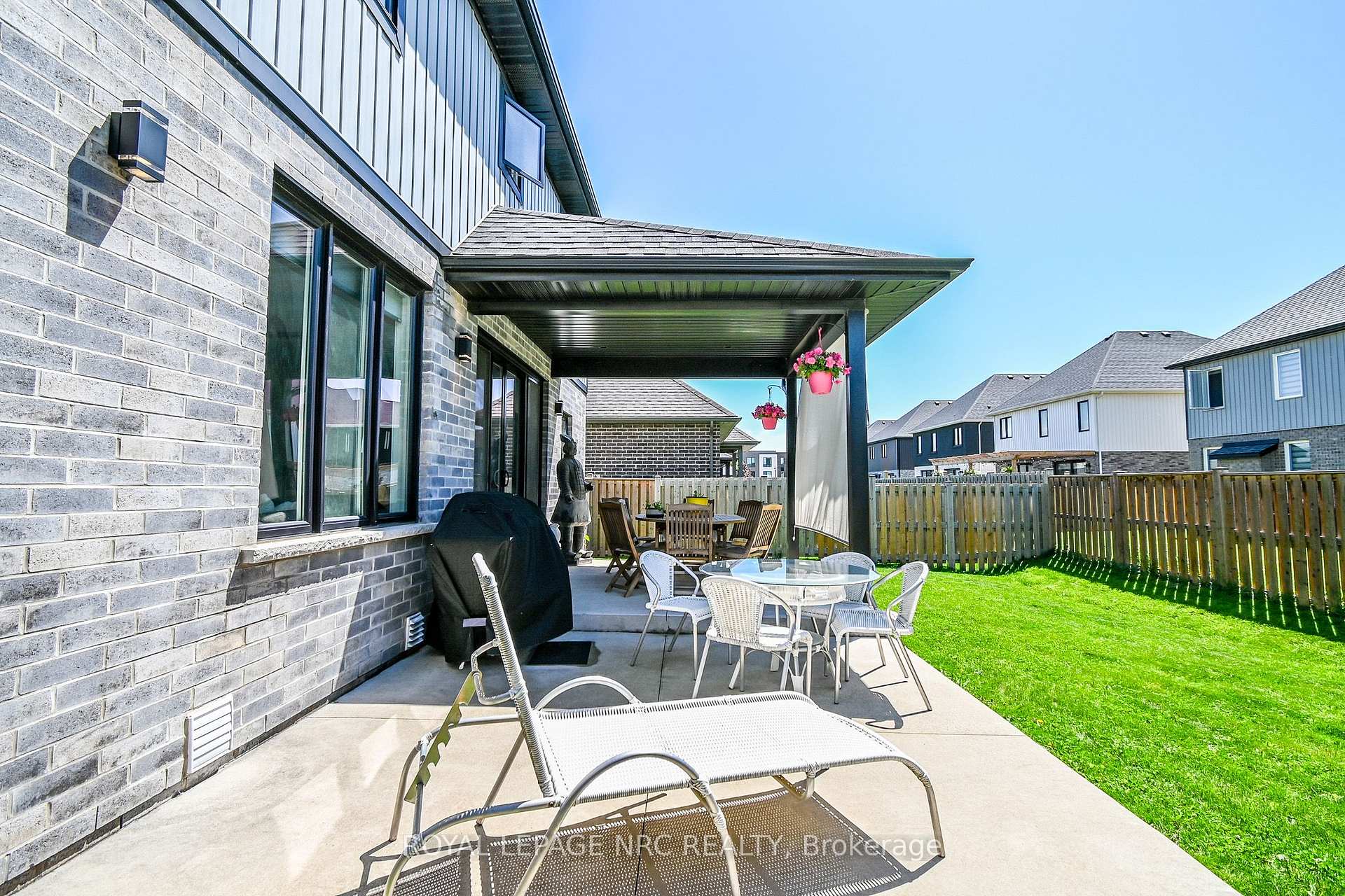 Photo 34 of 126 Lametti Drive, Pelham, Fonthill — HOMEH