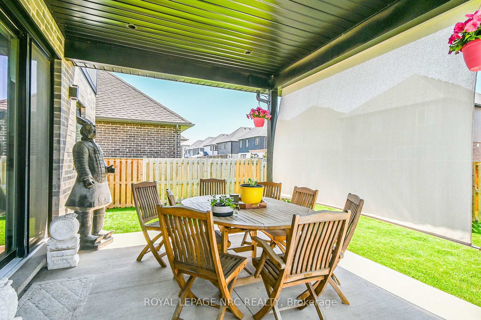 Photo 41 of 126 Lametti Drive, Pelham, Fonthill — HOMEH
