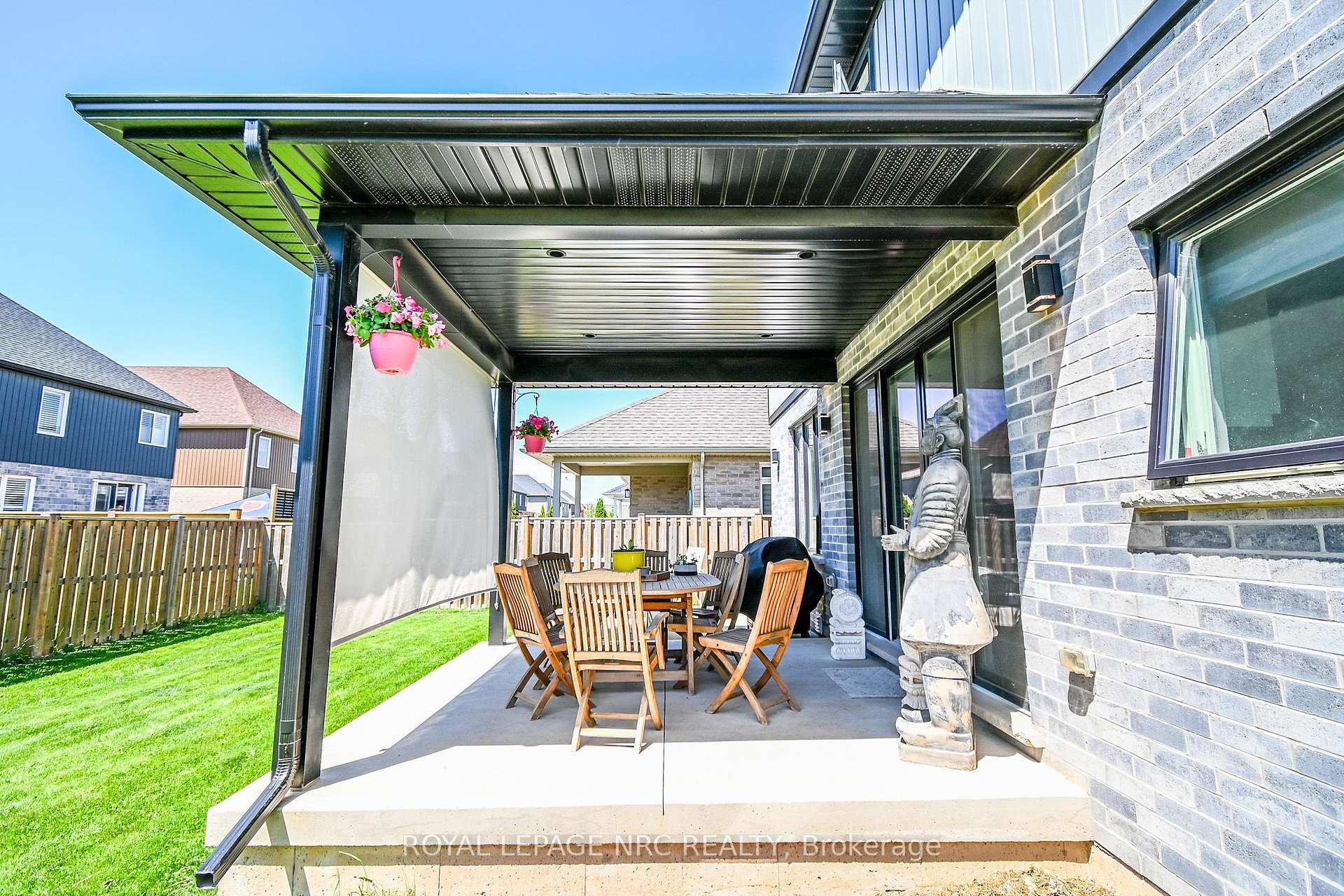 Photo 37 of 126 Lametti Drive, Pelham, Fonthill — HOMEH