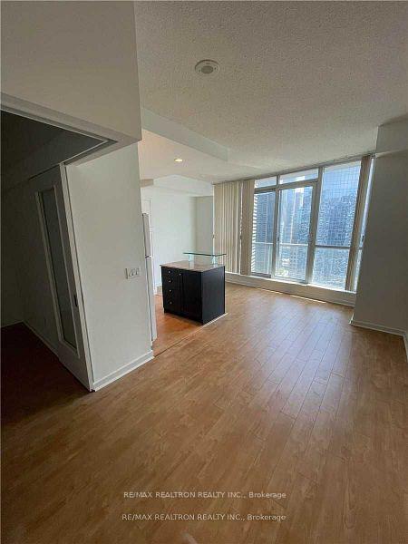 Photo 5 of Unit 3004, 8 York Street, Toronto, Waterfront Communities — HOMEH