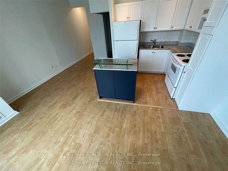 Photo 6 of Unit 3004, 8 York Street, Toronto, Waterfront Communities — HOMEH