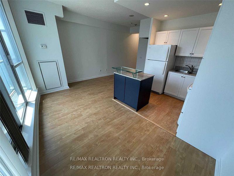 Photo 25 of Unit 3004, 8 York Street, Toronto, Waterfront Communities — HOMEH