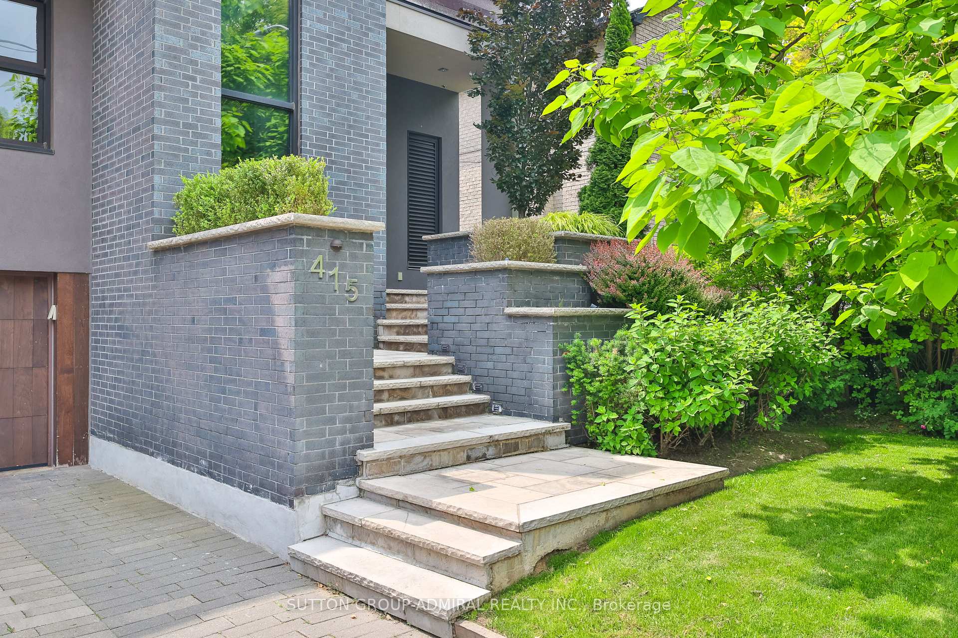 Front of 415 Douglas Avenue