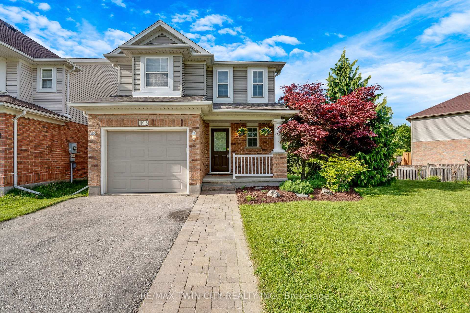 Photo 1 of 195 Pineland Court, Waterloo — HOMEH