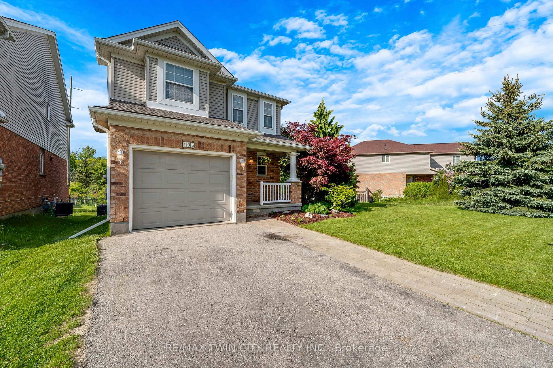 Photo 13 of 195 Pineland Court, Waterloo — HOMEH
