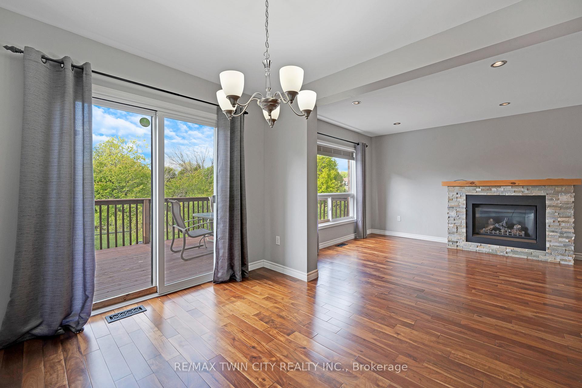 Photo 11 of 195 Pineland Court, Waterloo — HOMEH