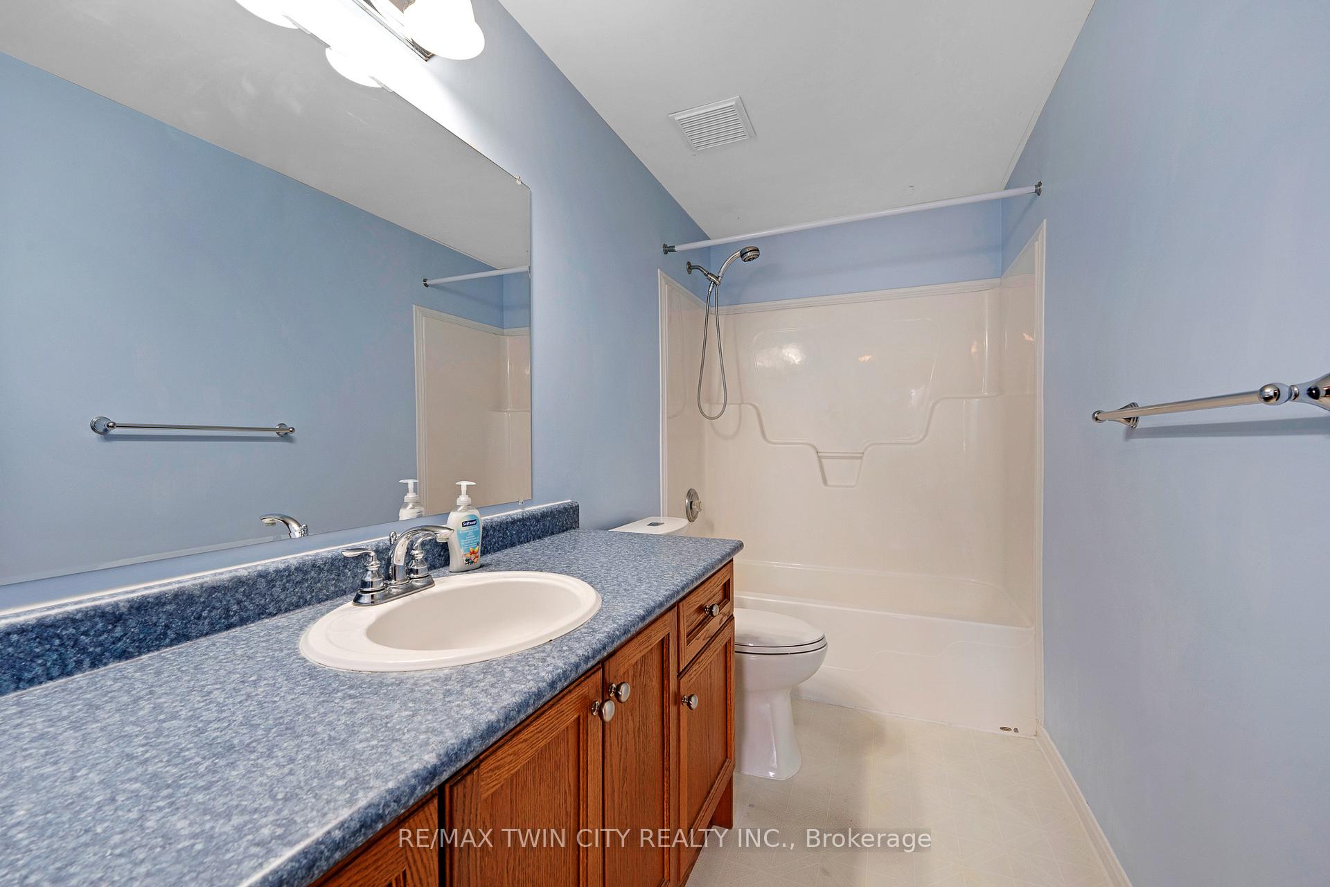Photo 18 of 195 Pineland Court, Waterloo — HOMEH