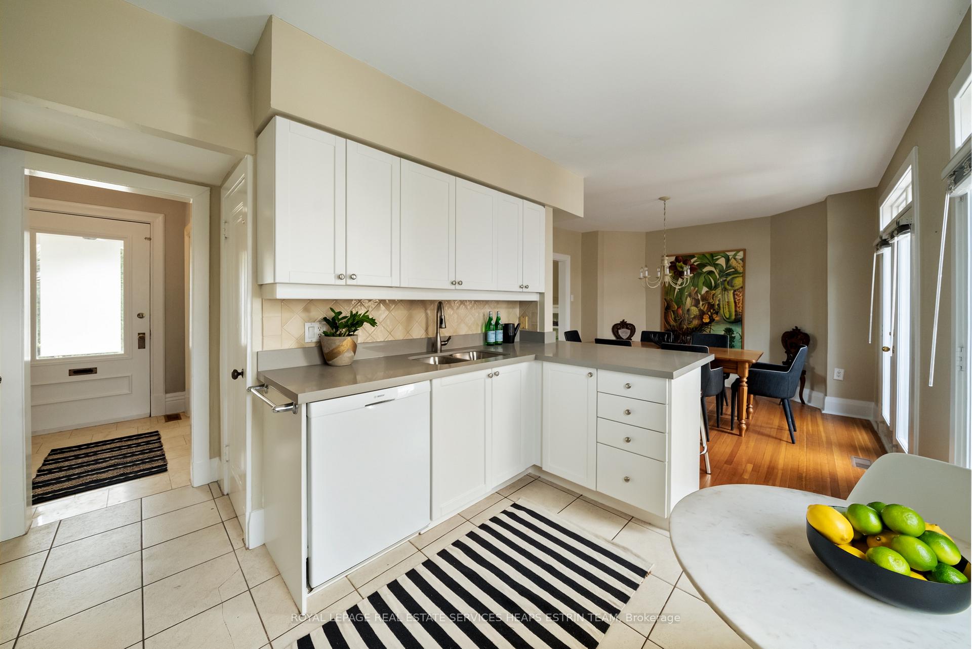 Photo 20 of 85 Douglas Crescent, Toronto, Leaside — HOMEH