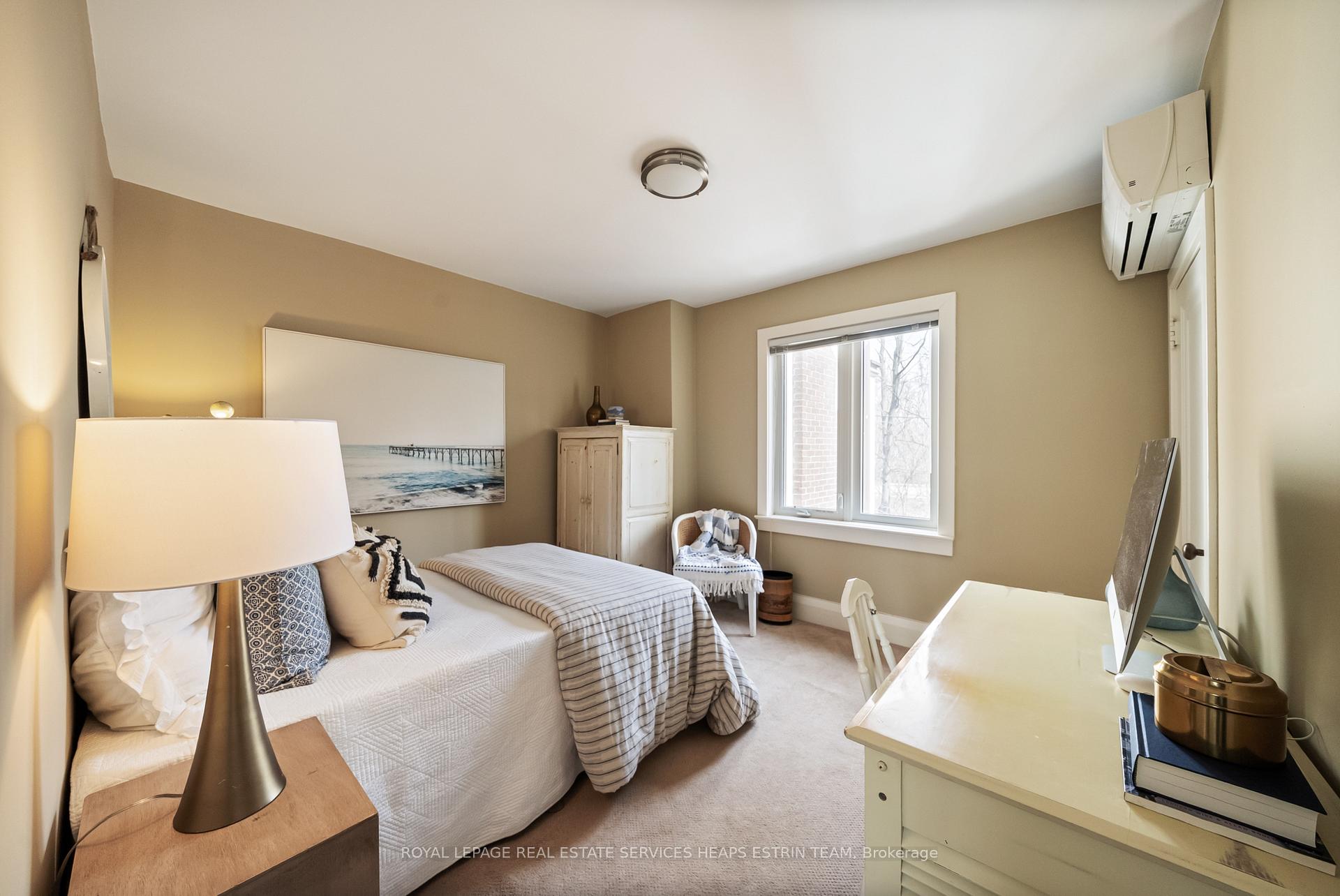 Photo 6 of 85 Douglas Crescent, Toronto, Leaside — HOMEH