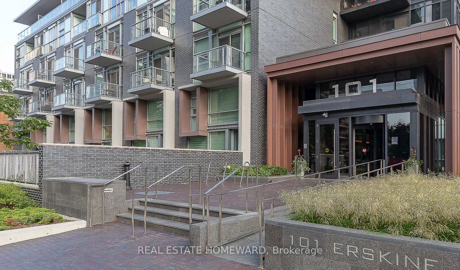 Front of Unit 1910, 101 Erskine Avenue