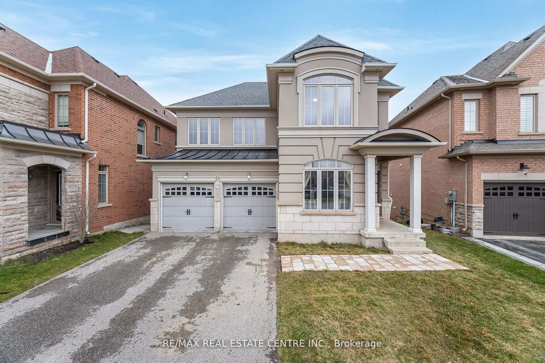 Photo 1 of 38 Junetown Circle, Brampton, Credit Valley — HOMEH