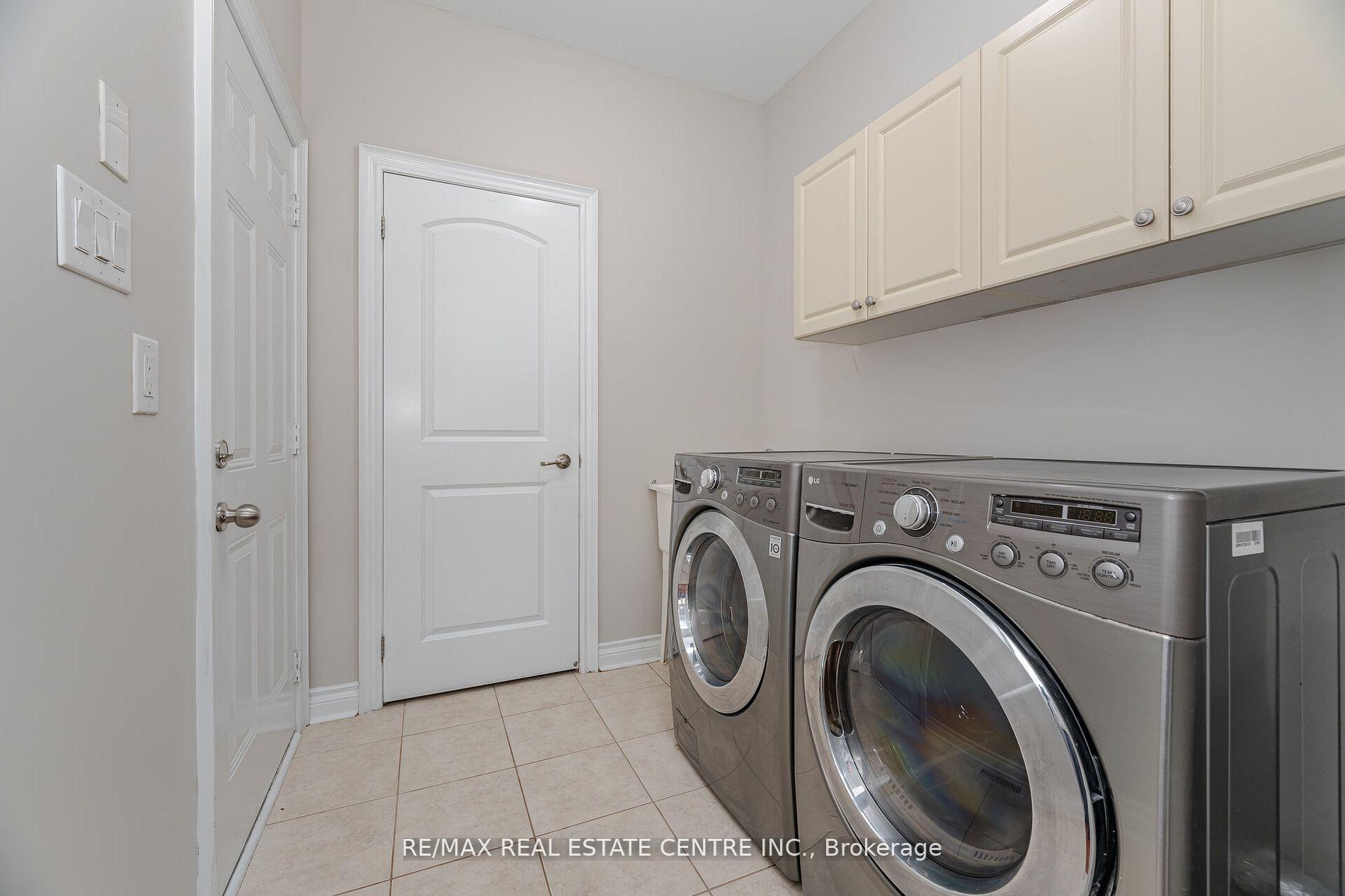 Photo 35 of 38 Junetown Circle, Brampton, Credit Valley — HOMEH