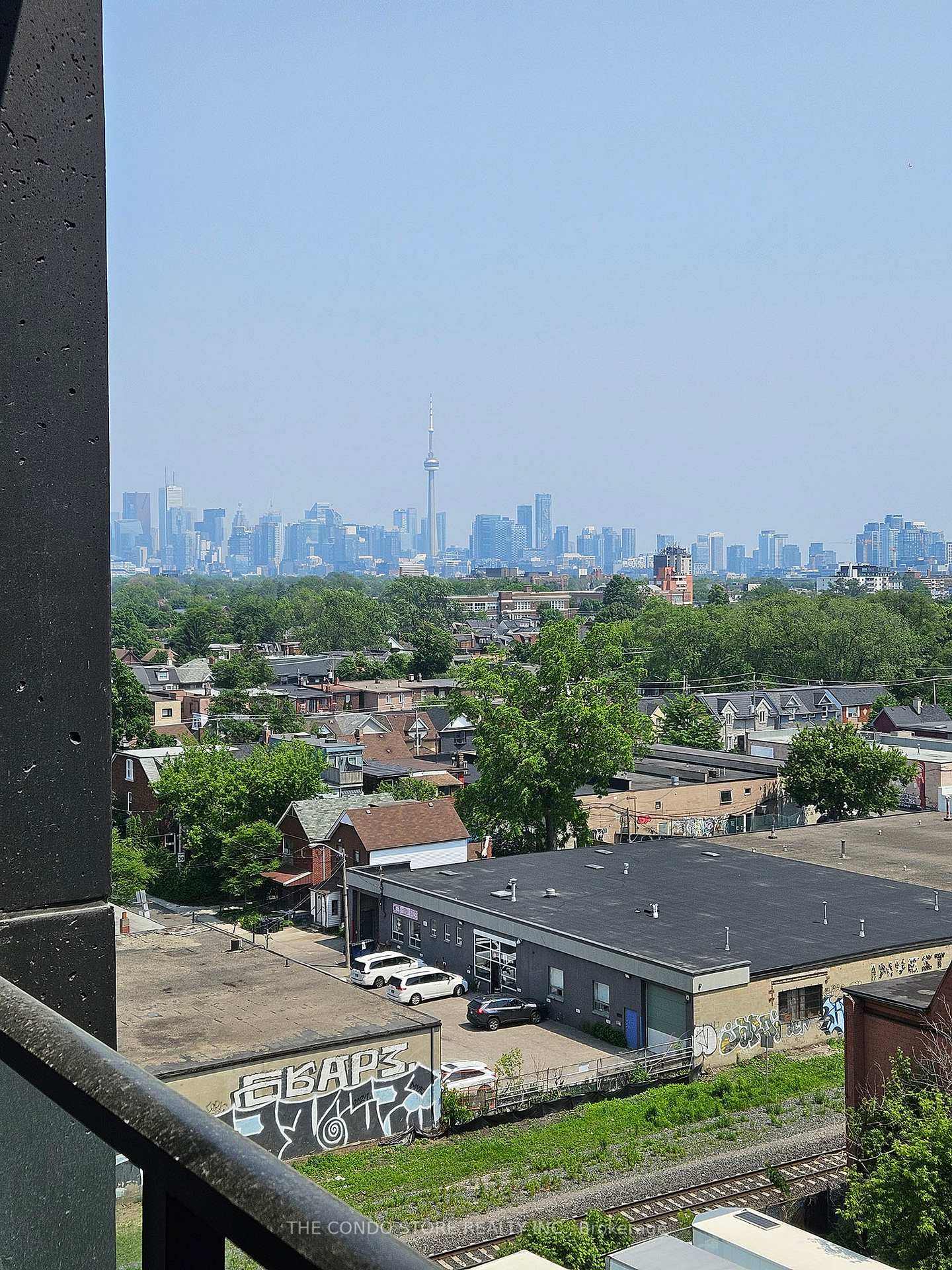 Photo 7 of Unit 807, 181 Sterling Road, Toronto, Dufferin Grove — HOMEH