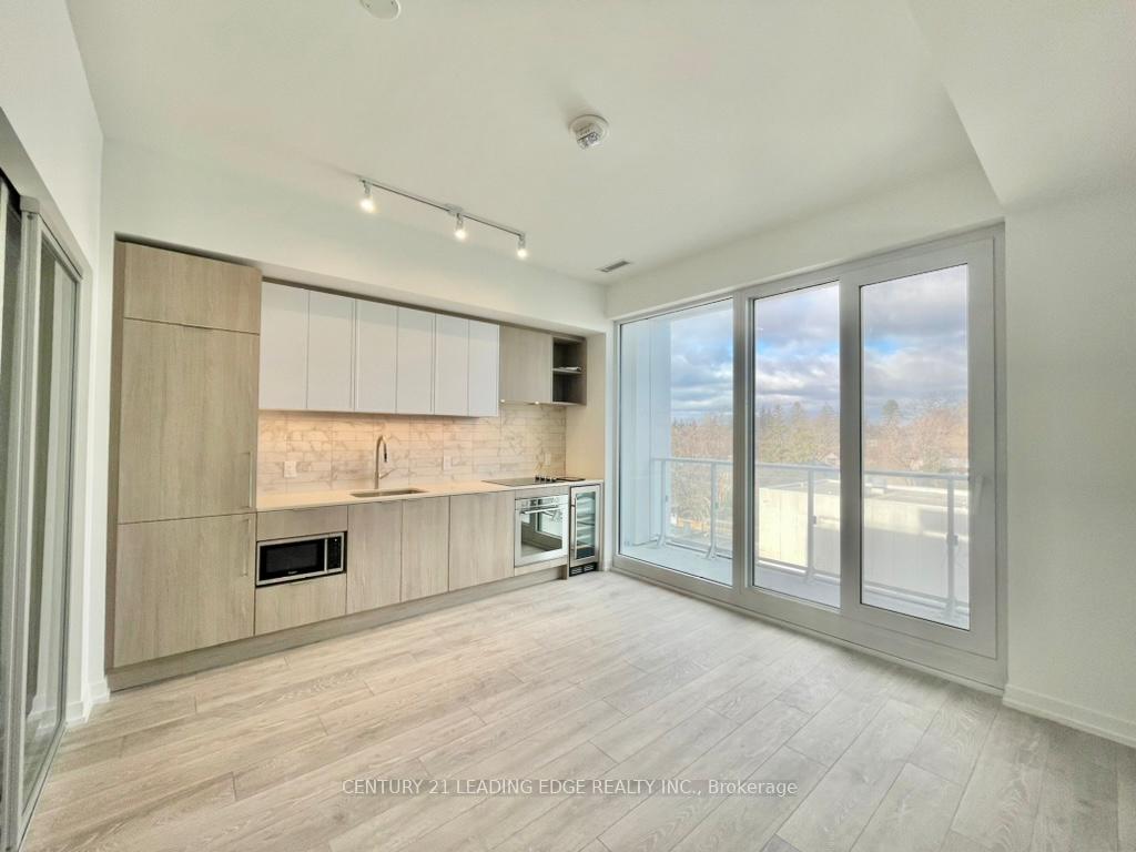 Front of Unit 719, 2020 Bathurst Street