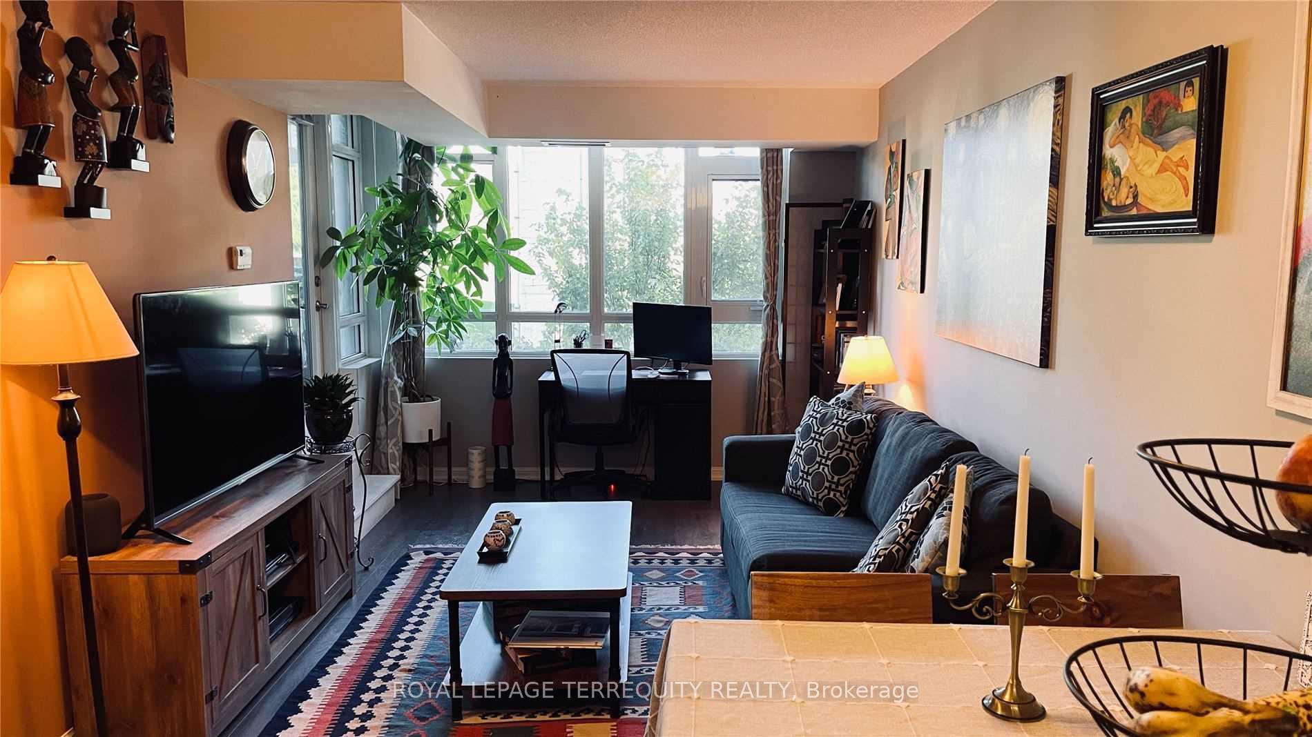 Photo 3 of Unit 525, 35 Bastion Street, Toronto, Waterfront Communities — HOMEH