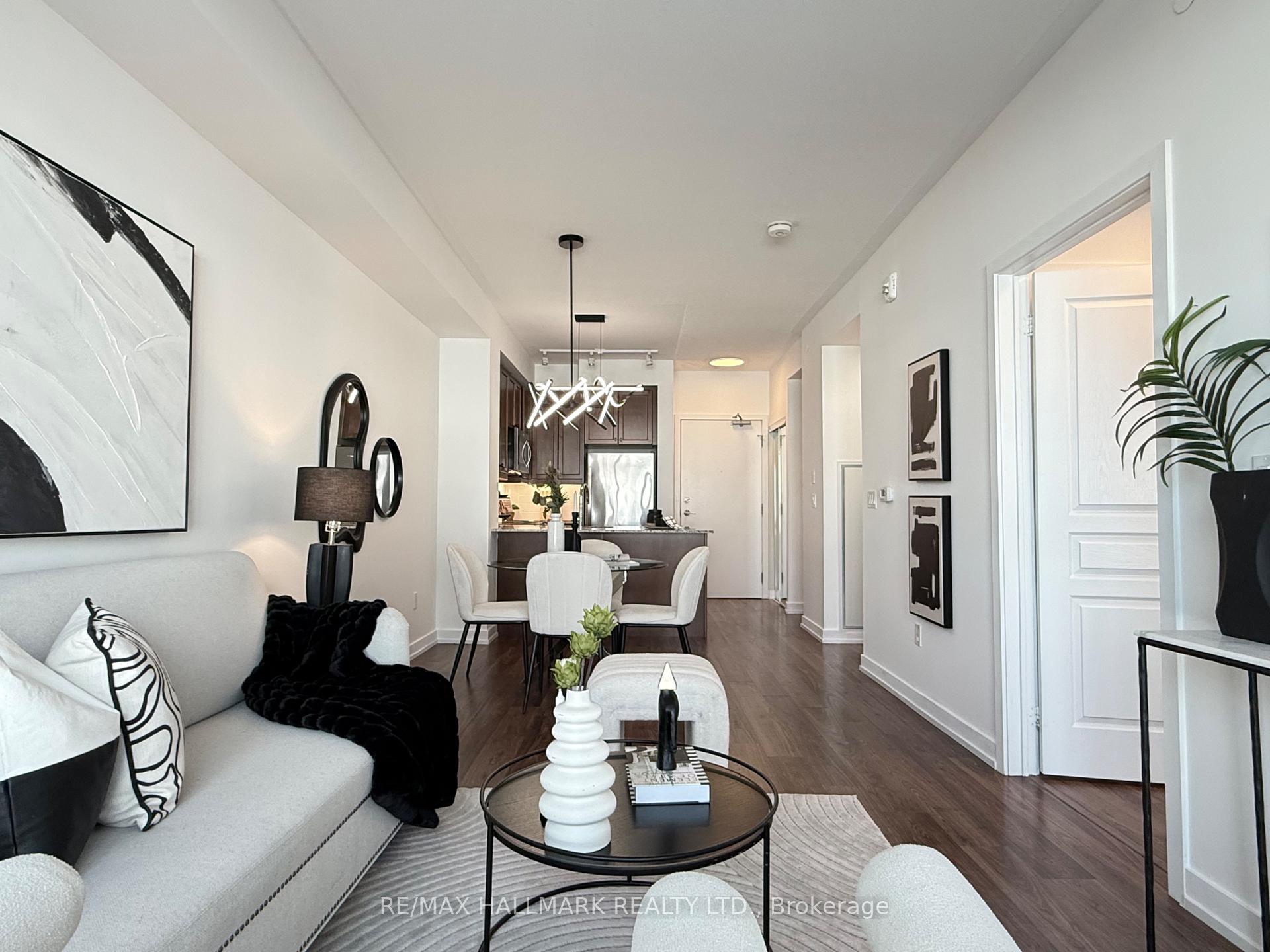 Photo 2 of Unit 314, 555 William Graham Drive E, Aurora, Rural Aurora — HOMEH