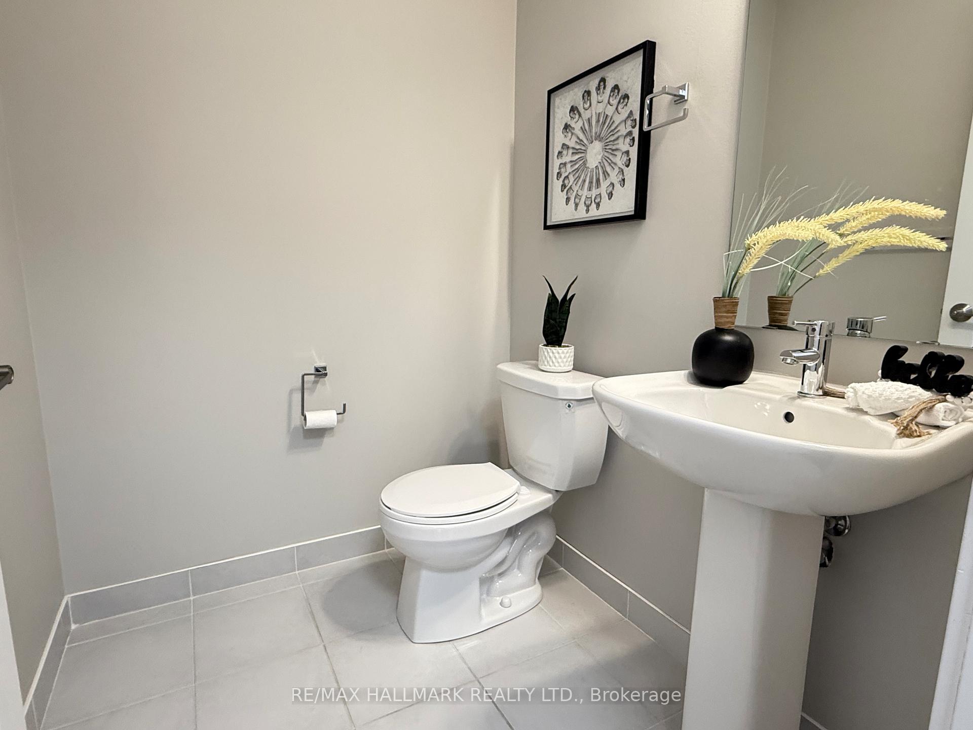 Photo 12 of Unit 314, 555 William Graham Drive E, Aurora, Rural Aurora — HOMEH