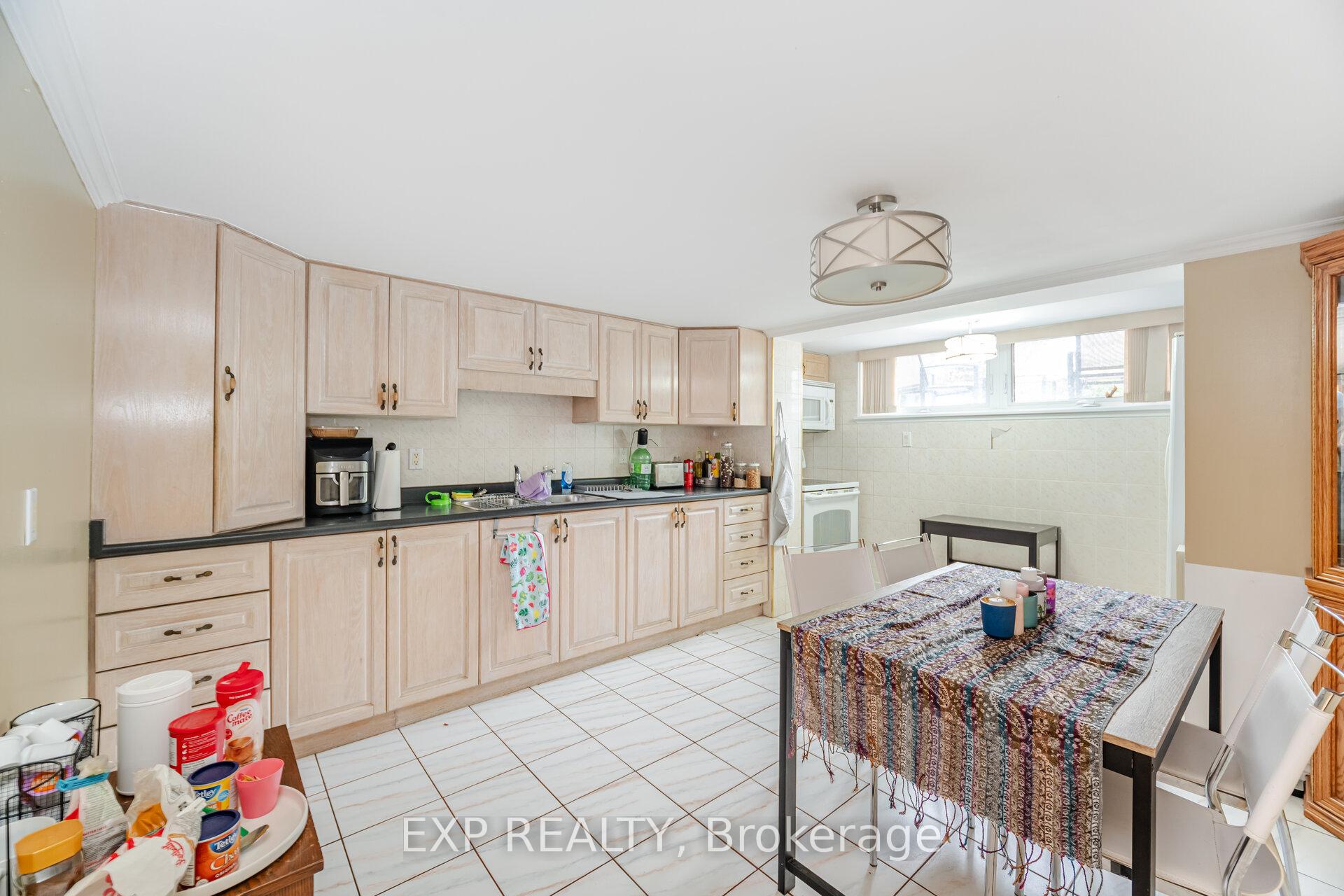 Photo 33 of 395 Crawford Street, Toronto, Trinity-Bellwoods — HOMEH