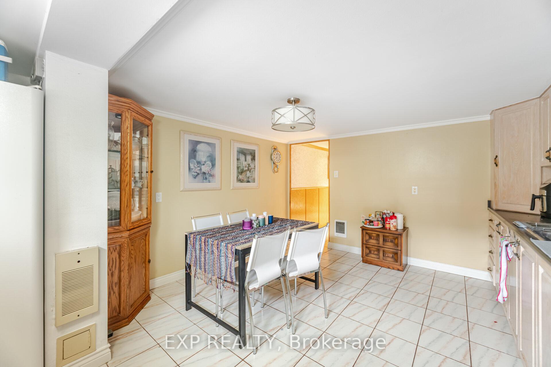 Photo 35 of 395 Crawford Street, Toronto, Trinity-Bellwoods — HOMEH