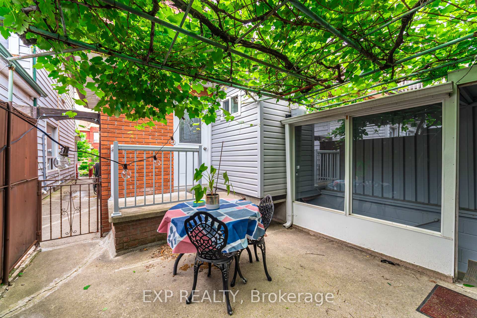 Photo 40 of 395 Crawford Street, Toronto, Trinity-Bellwoods — HOMEH