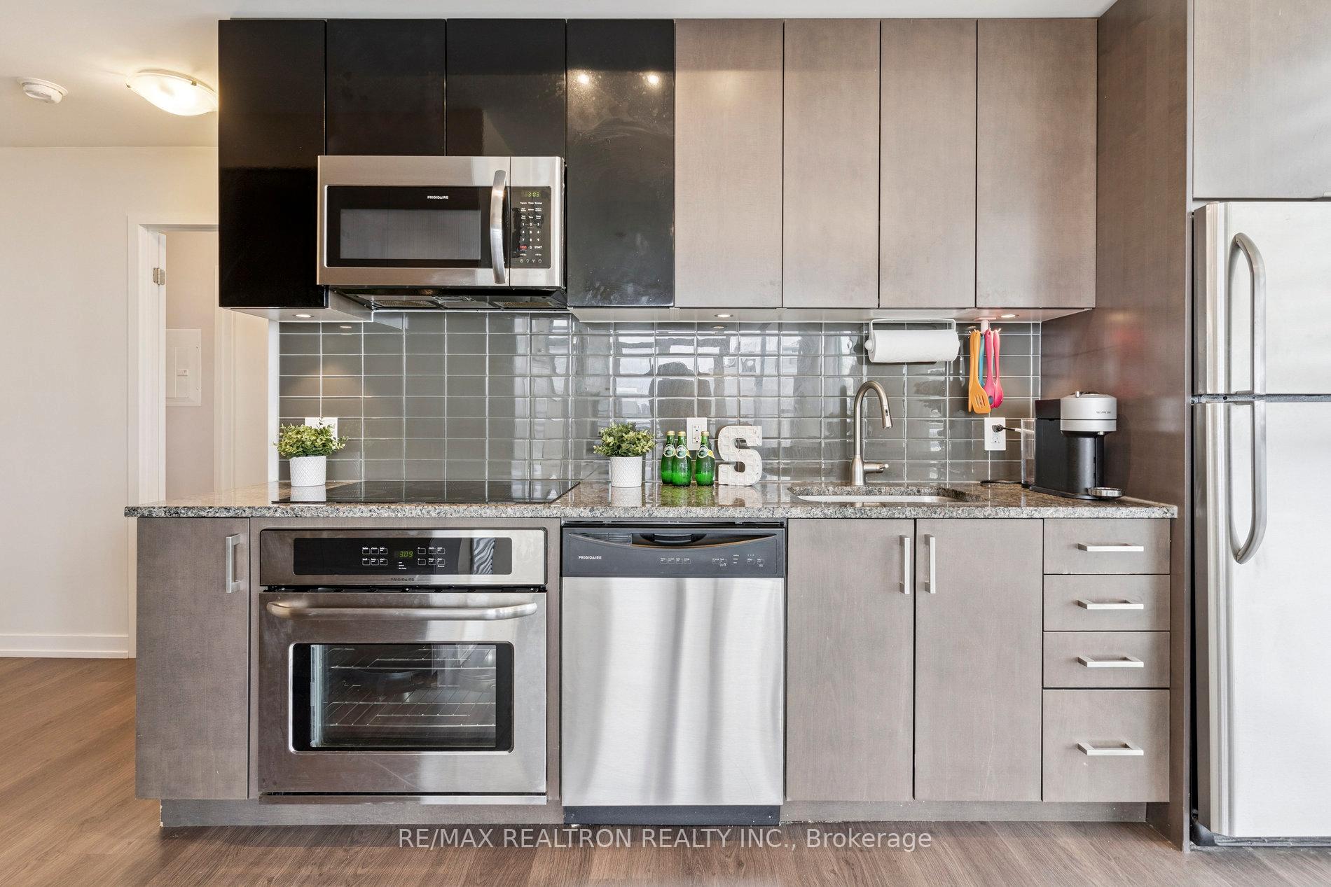 Photo 29 of Unit 2407, 89 Dunfield Avenue, Toronto, Mount Pleasant West — HOMEH