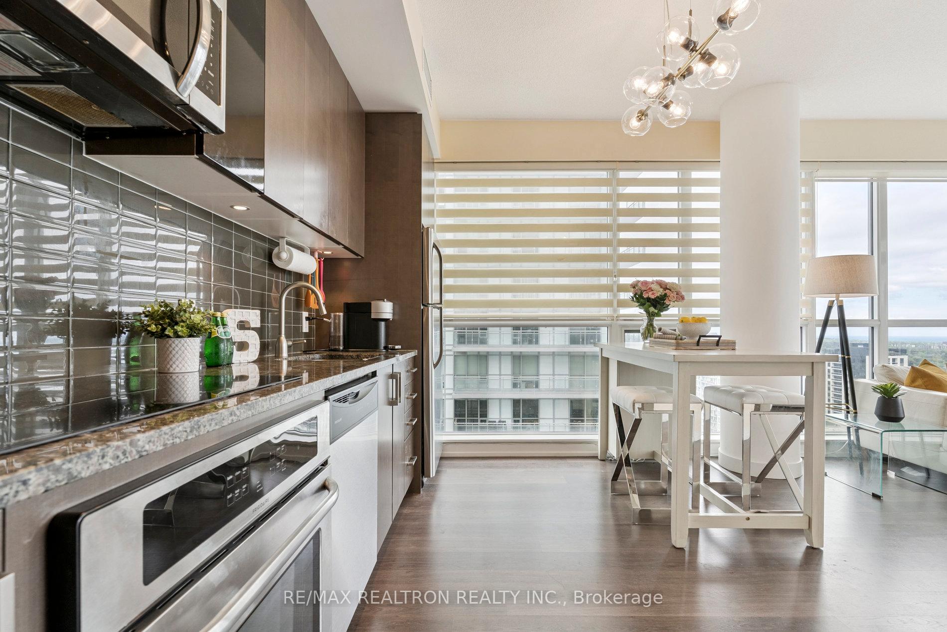 Photo 28 of Unit 2407, 89 Dunfield Avenue, Toronto, Mount Pleasant West — HOMEH