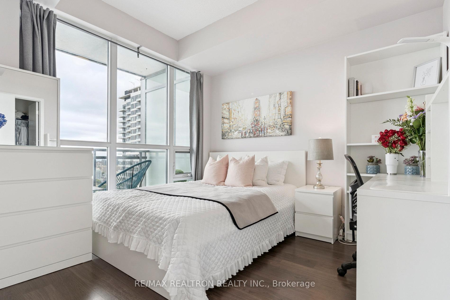 Photo 25 of Unit 2407, 89 Dunfield Avenue, Toronto, Mount Pleasant West — HOMEH