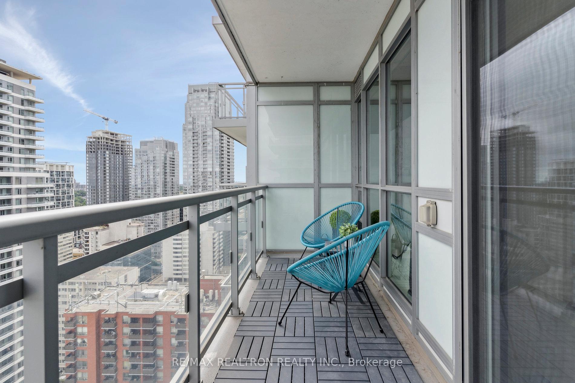Photo 39 of Unit 2407, 89 Dunfield Avenue, Toronto, Mount Pleasant West — HOMEH