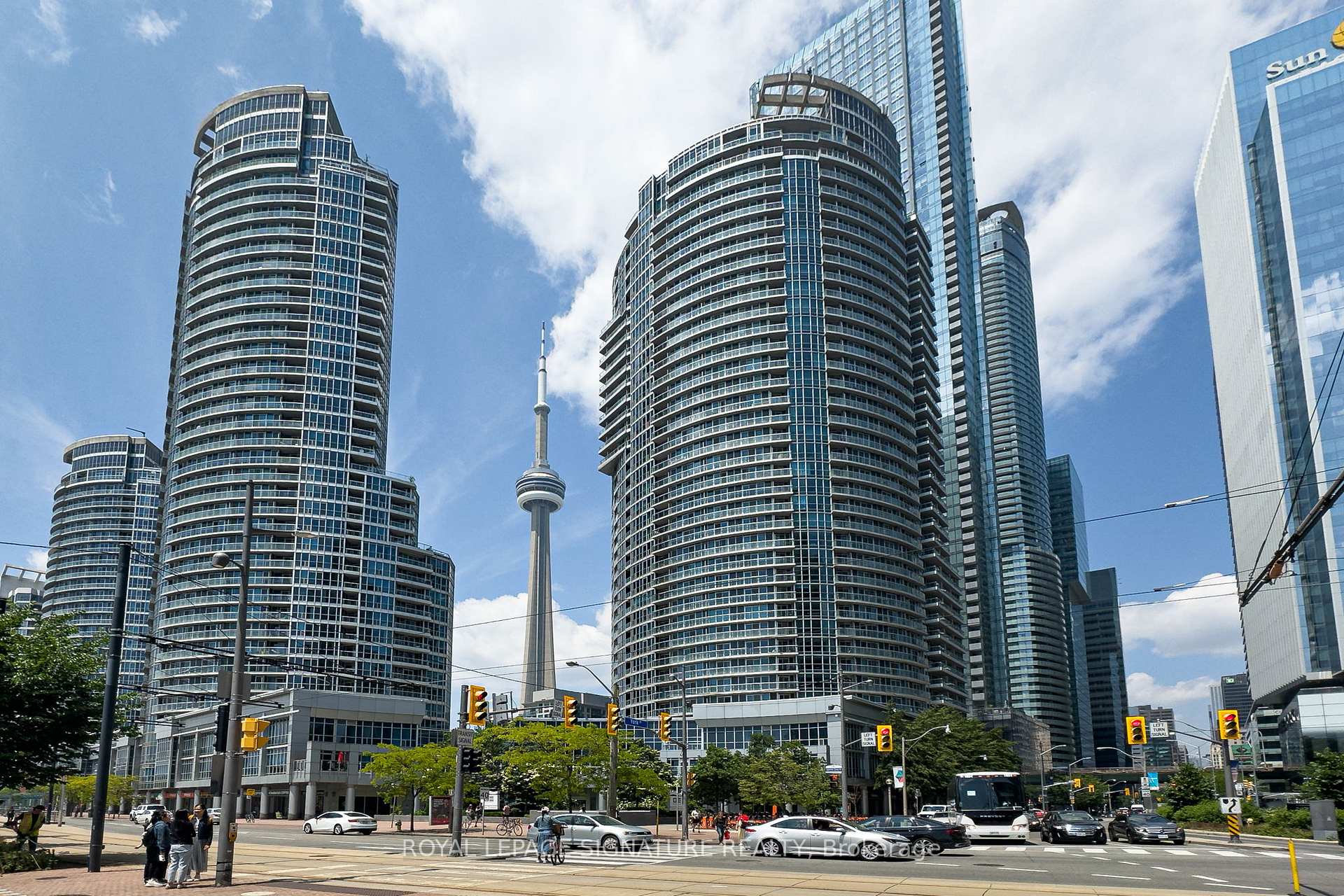 Photo 1 of Unit 3107, 208 Queens Quay W, Toronto, Waterfront Communities — HOMEH
