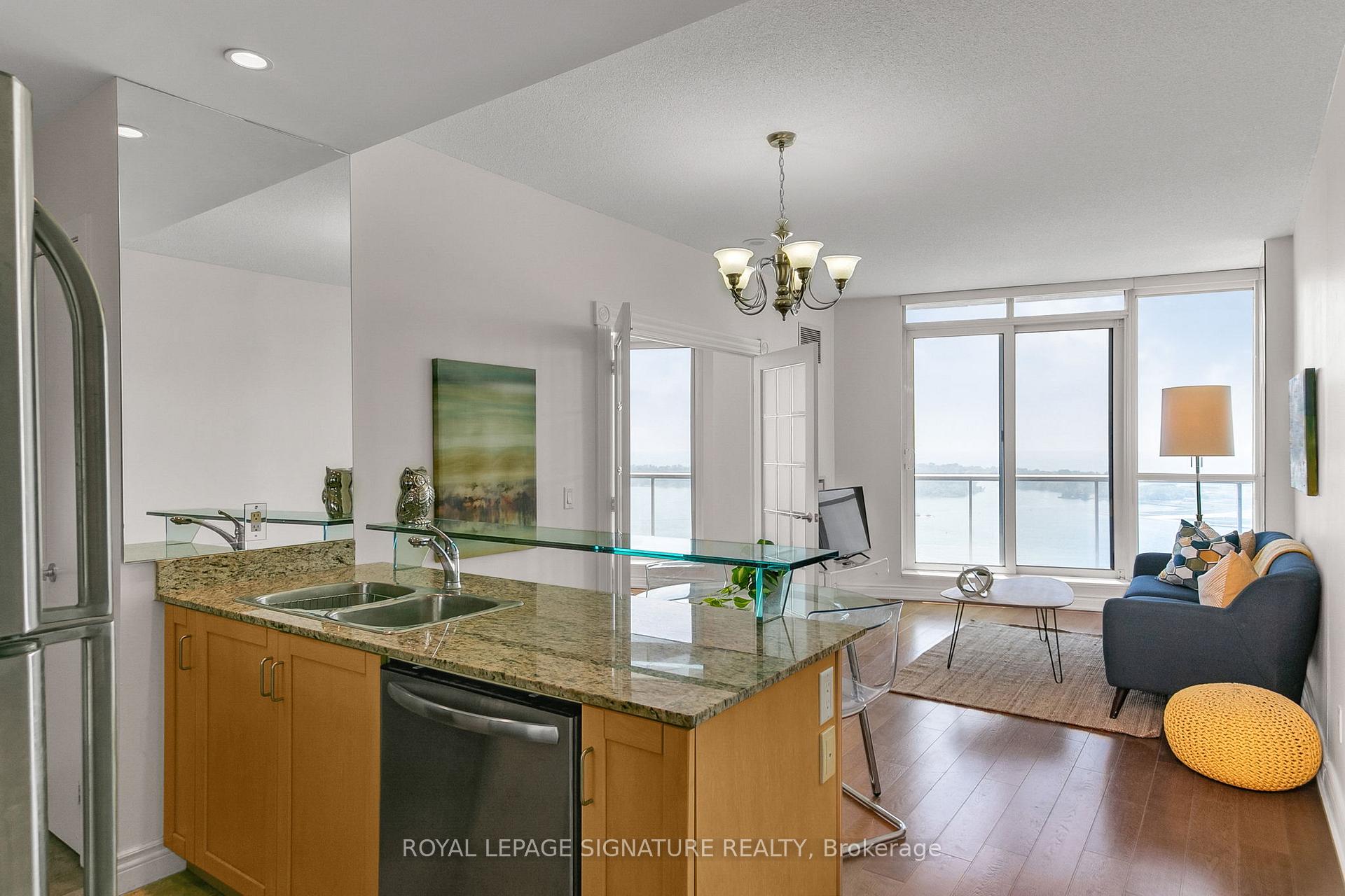 Photo 3 of Unit 3107, 208 Queens Quay W, Toronto, Waterfront Communities — HOMEH