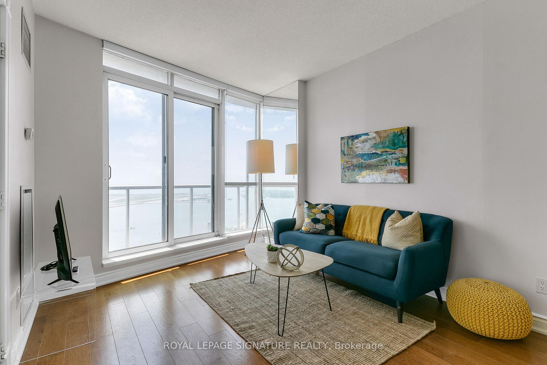 Photo 5 of Unit 3107, 208 Queens Quay W, Toronto, Waterfront Communities — HOMEH