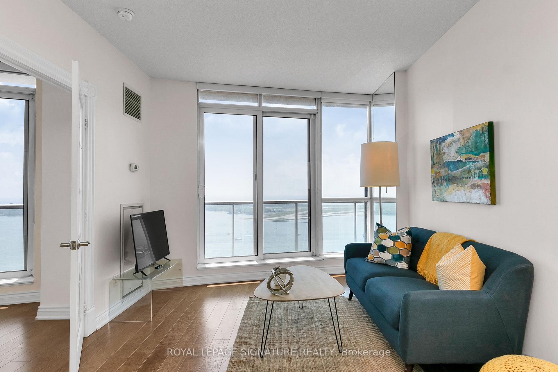 Photo 4 of Unit 3107, 208 Queens Quay W, Toronto, Waterfront Communities — HOMEH