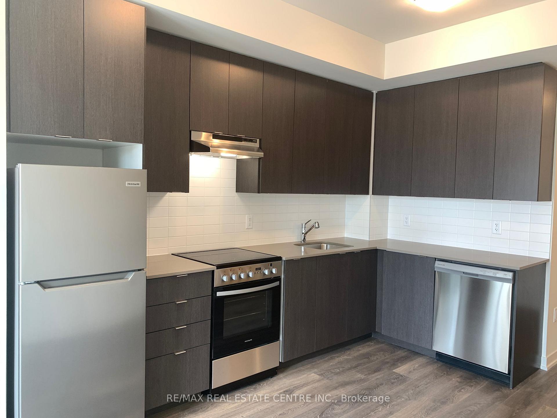 Photo 2 of Unit 110, 62 Sky Harbour Drive, Brampton, Bram West — HOMEH