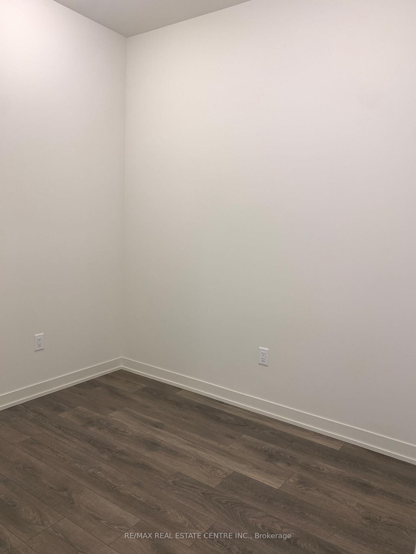 Photo 6 of Unit 110, 62 Sky Harbour Drive, Brampton, Bram West — HOMEH
