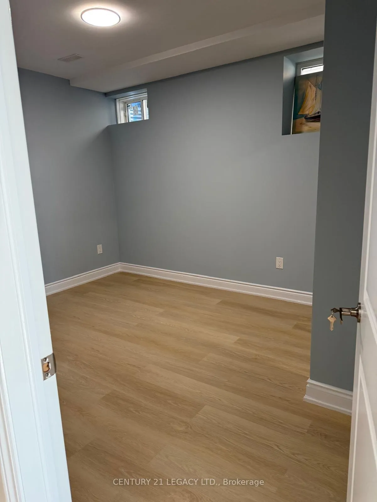 Photo 31 of 38 Lost Canyon Way E, Brampton, Credit Valley — HOMEH