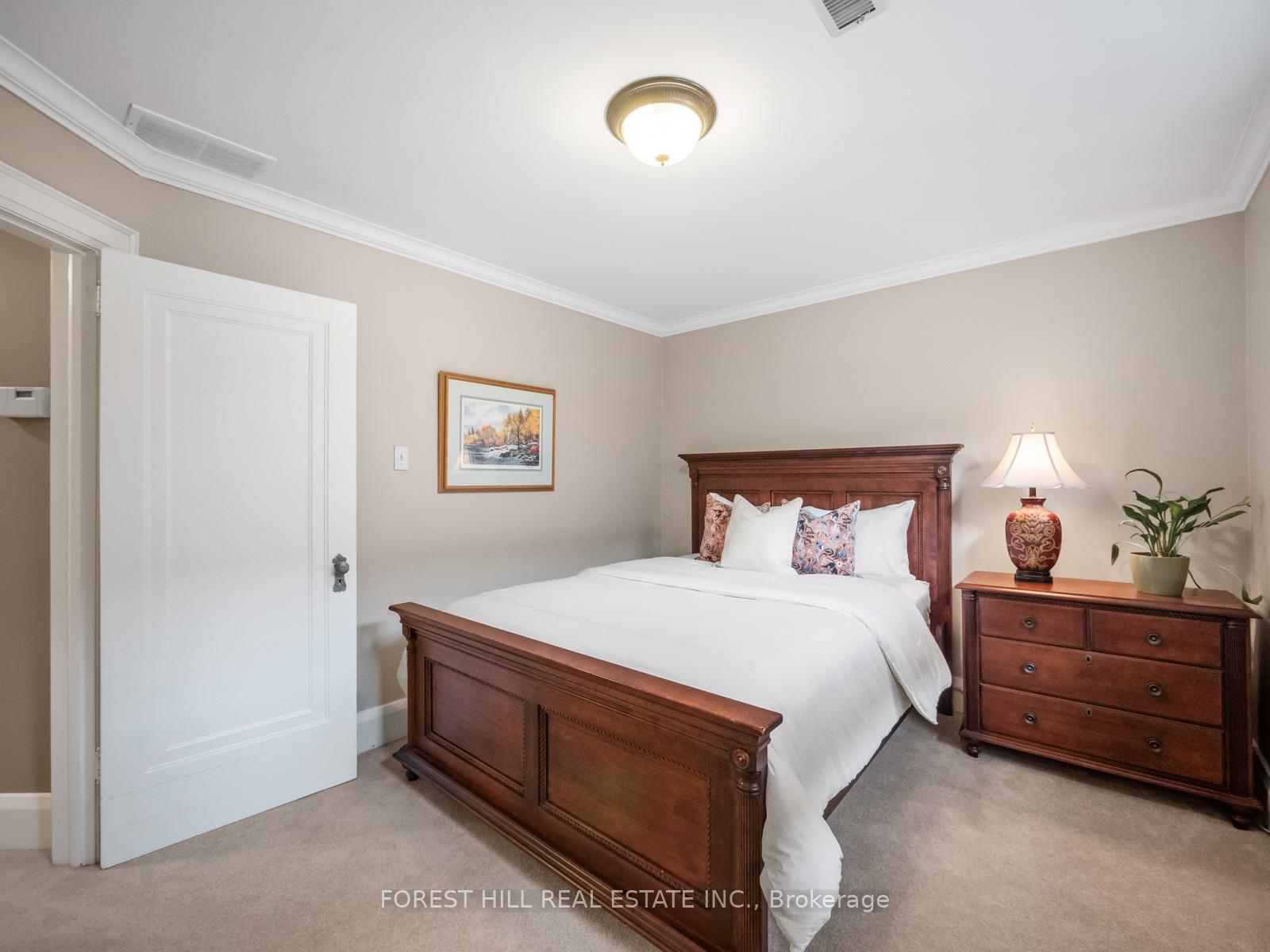 Photo 25 of 37 Heather Road, Toronto, Leaside — HOMEH