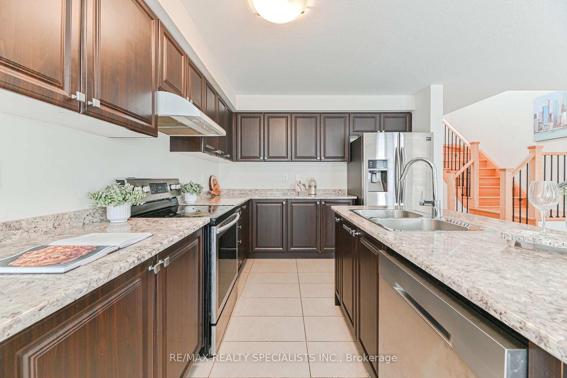 Photo 33 of 63 Bedrock Drive, Hamilton, Stoney Creek Mountain — HOMEH