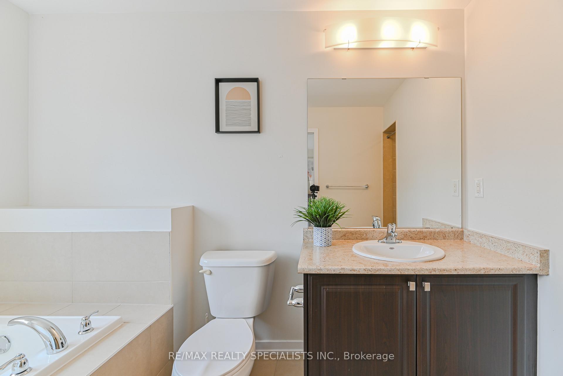 Photo 29 of 63 Bedrock Drive, Hamilton, Stoney Creek Mountain — HOMEH
