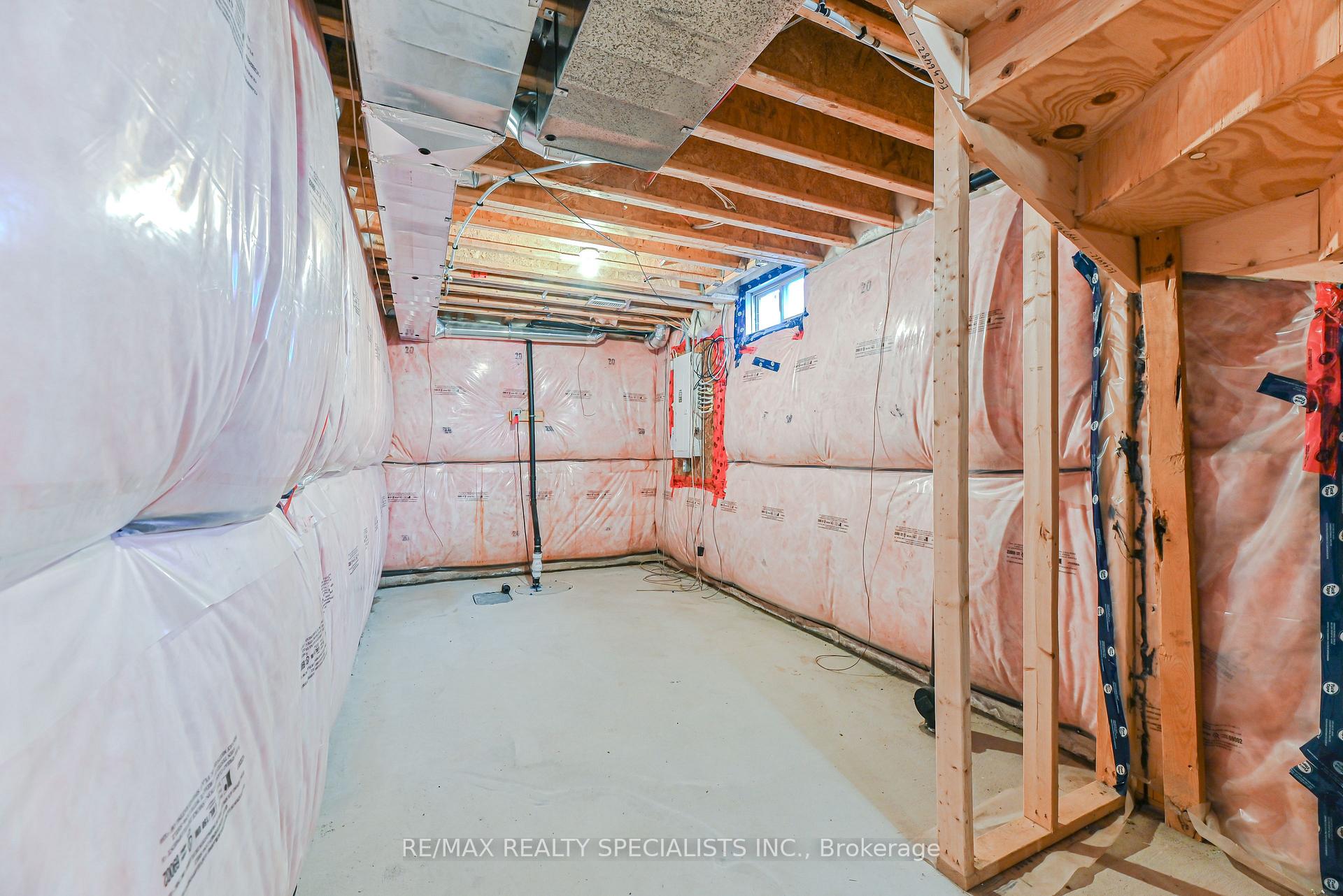Photo 49 of 63 Bedrock Drive, Hamilton, Stoney Creek Mountain — HOMEH
