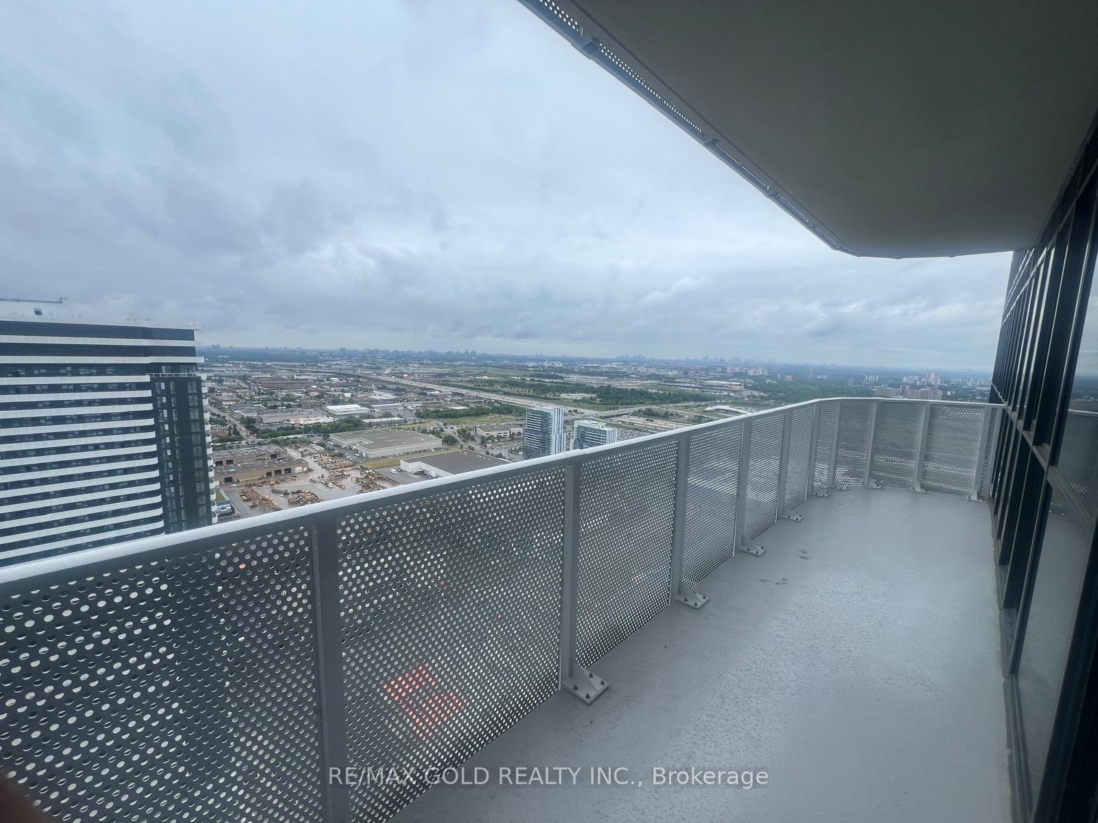 Photo 9 of Unit 5102, 195 Commerce Street, Vaughan, Vaughan Corporate Centre — HOMEH