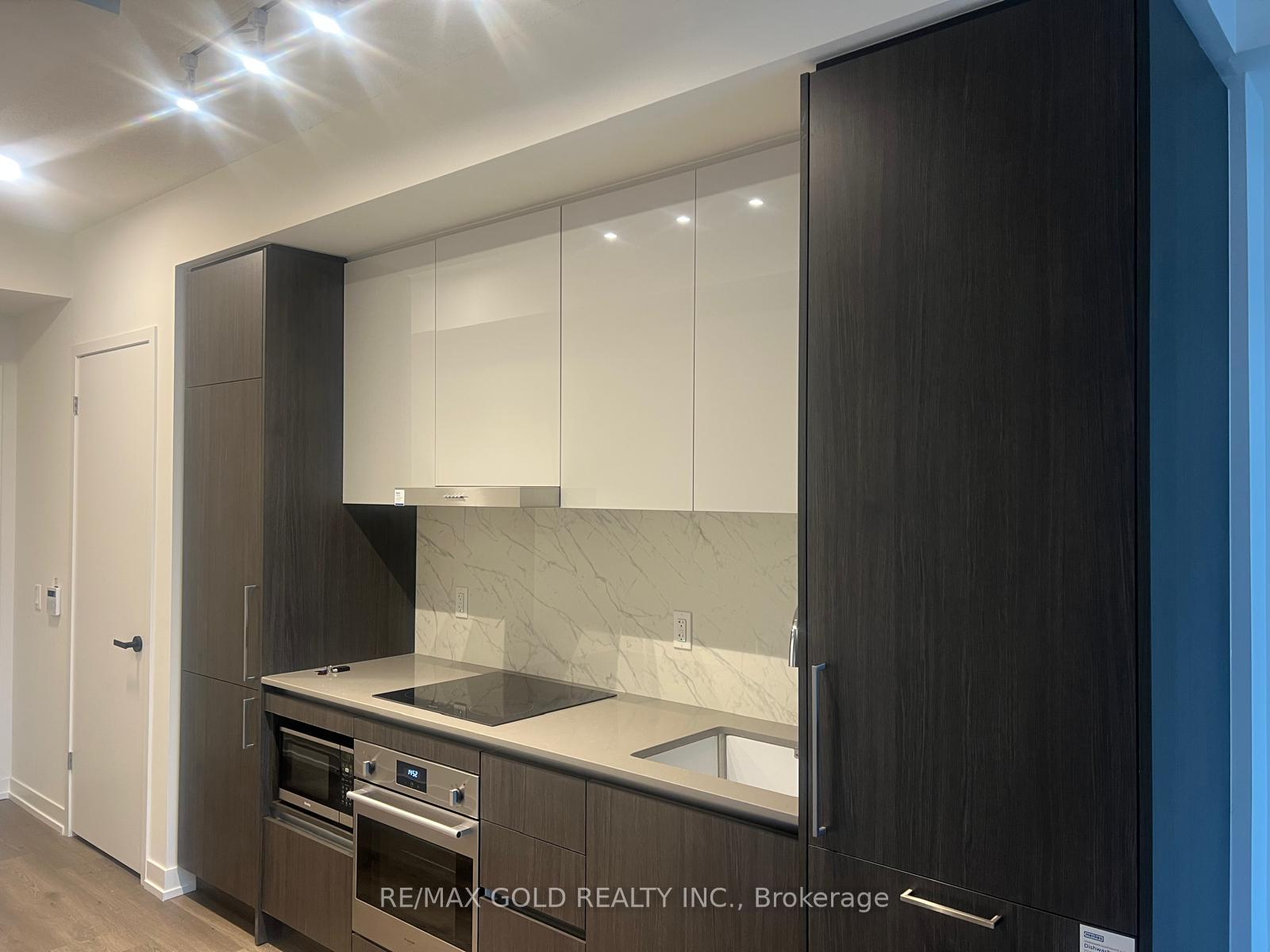Photo 6 of Unit 5102, 195 Commerce Street, Vaughan, Vaughan Corporate Centre — HOMEH