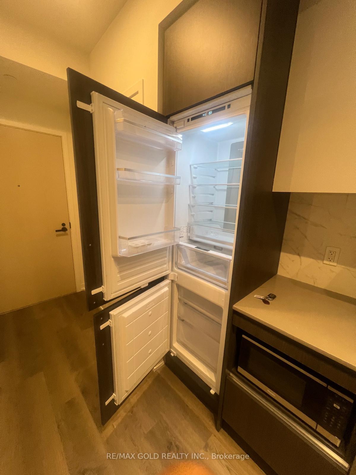 Photo 8 of Unit 5102, 195 Commerce Street, Vaughan, Vaughan Corporate Centre — HOMEH