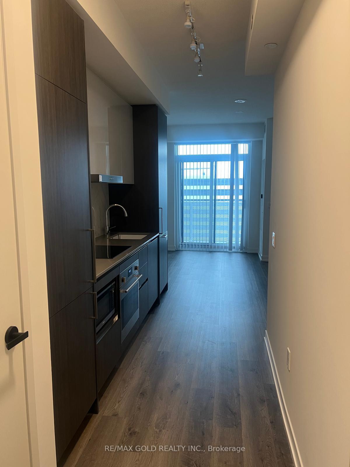 Photo 5 of Unit 5102, 195 Commerce Street, Vaughan, Vaughan Corporate Centre — HOMEH