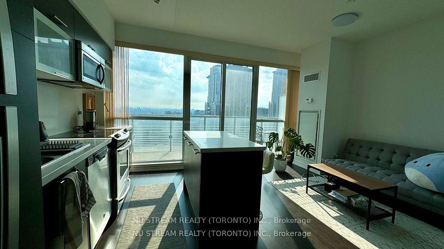 Photo 1 of Unit 3514, 386 Yonge Street, Toronto, Bay Street Corridor — HOMEH