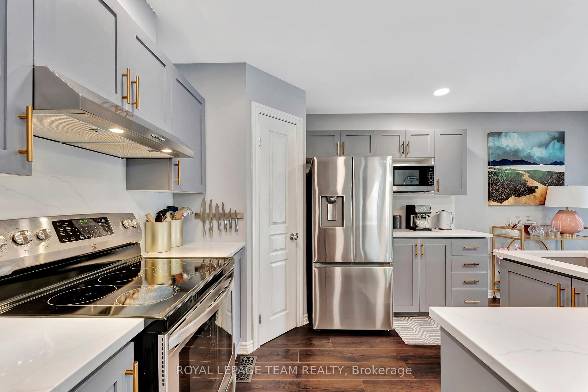 Photo 7 of 849 Schooner Crescent, Ottawa, Riverside South/Gloucester Glen — HOMEH