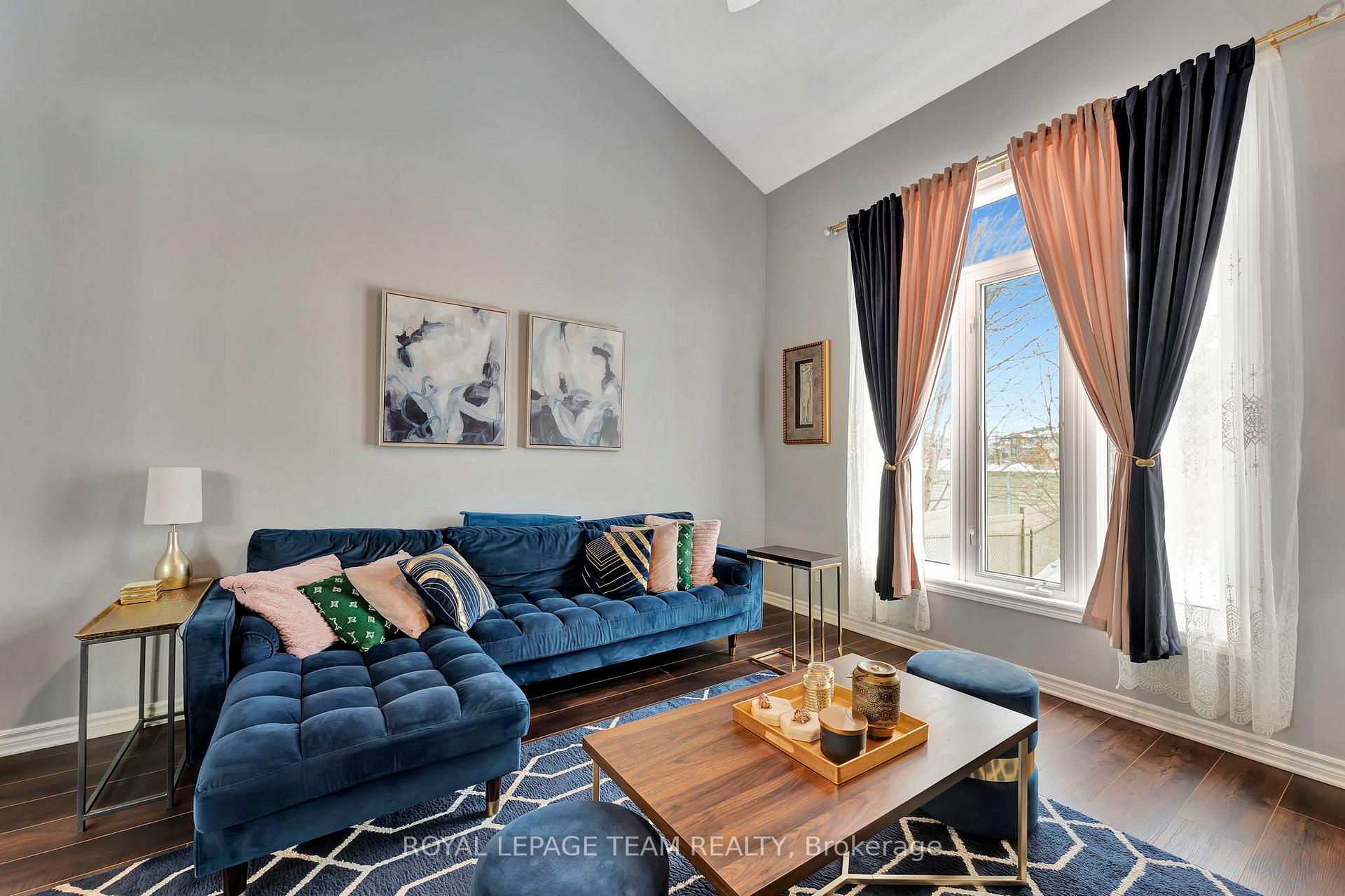 Photo 18 of 849 Schooner Crescent, Ottawa, Riverside South/Gloucester Glen — HOMEH